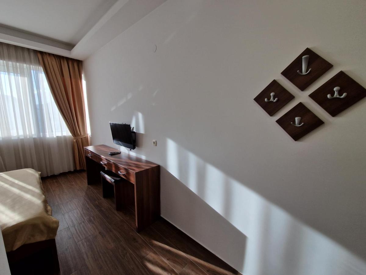 Motel Celebic Mitrovici  Zewnętrze zdjęcie
