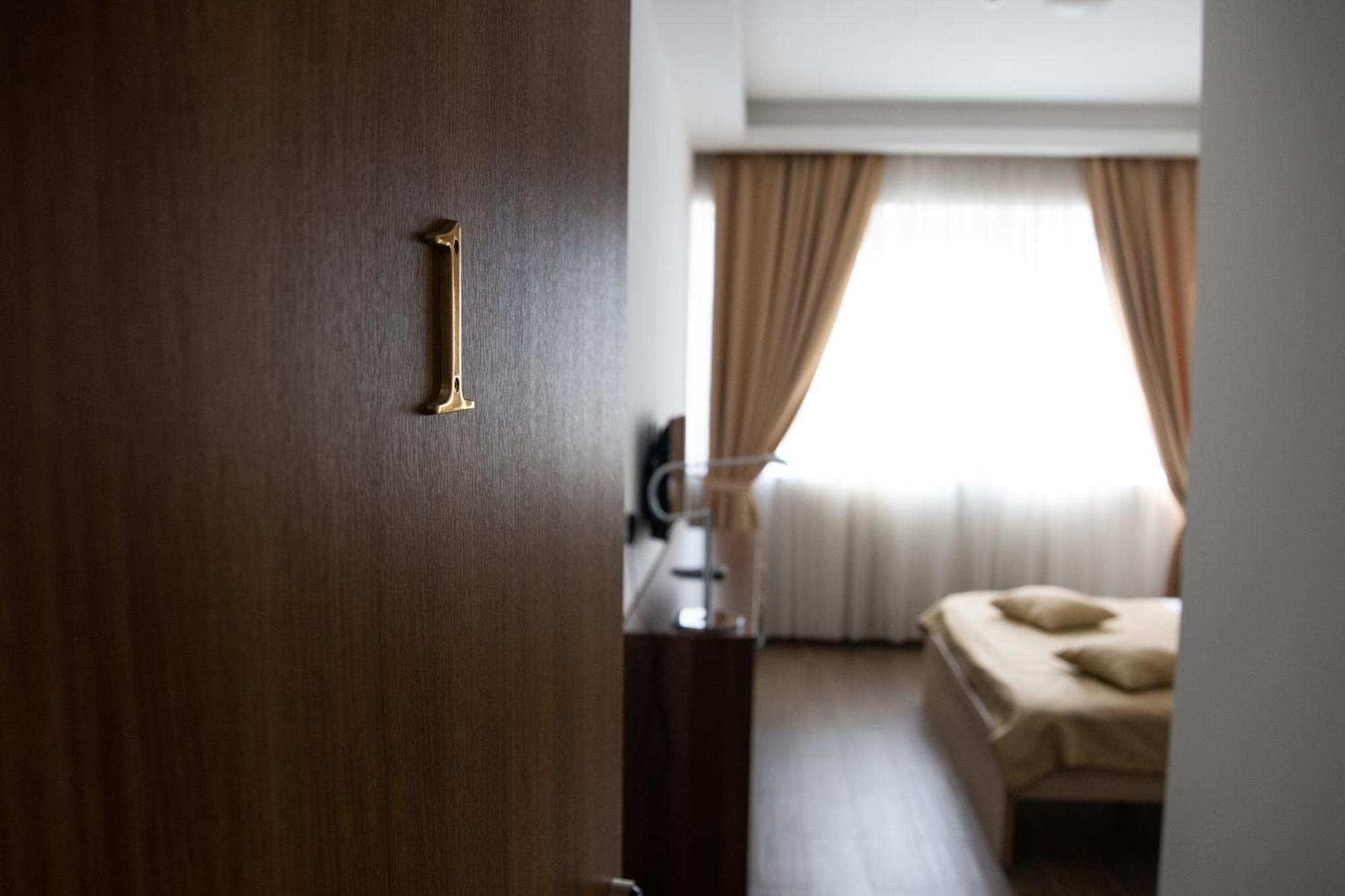 Motel Celebic Mitrovici  Zewnętrze zdjęcie